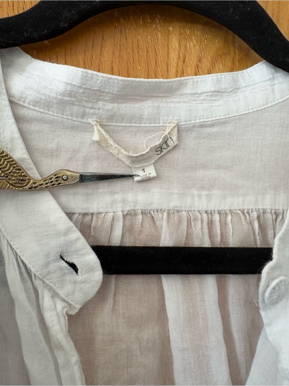Skin Lightweight sheer White Button-Front Shirt blouse Size 1 Medium - Picture 2 of 10